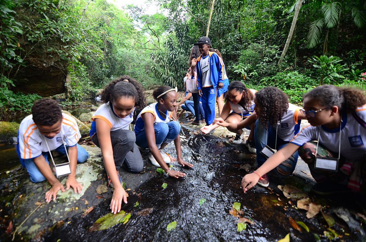 Rebojando leva conscientização ambiental às crianças da região