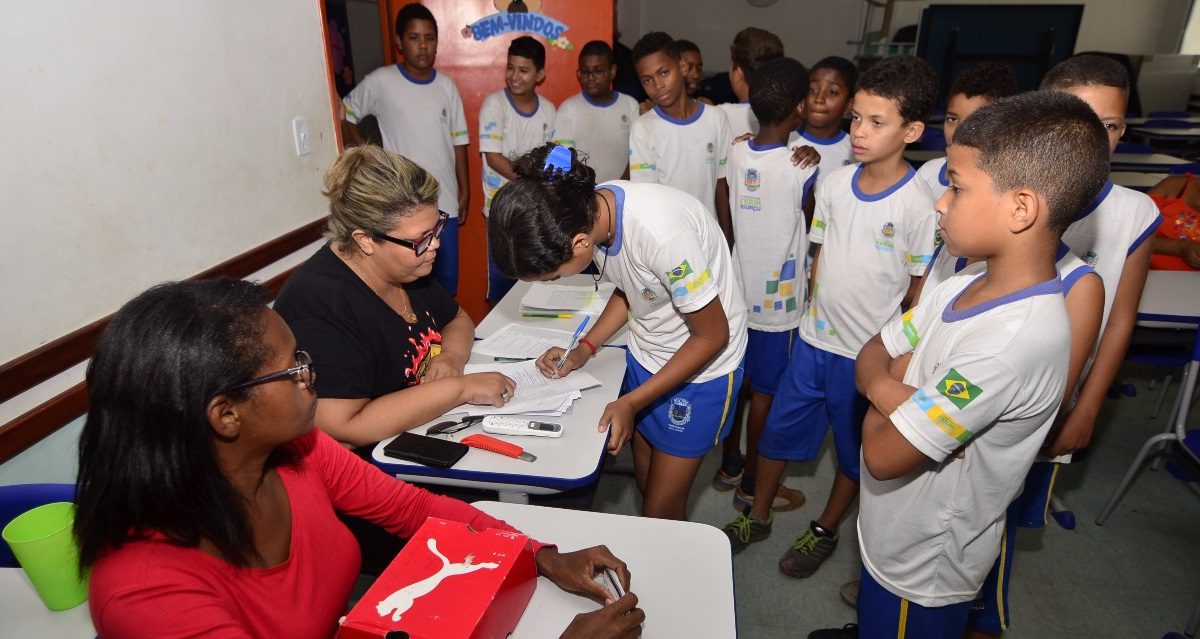 Diretores e coordenadores eleitos pela comunidade escolar são empossados na  rede municipal de ensino