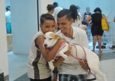 Primeira campanha de adoção de animais do ano é realizada em Nova Iguaçu