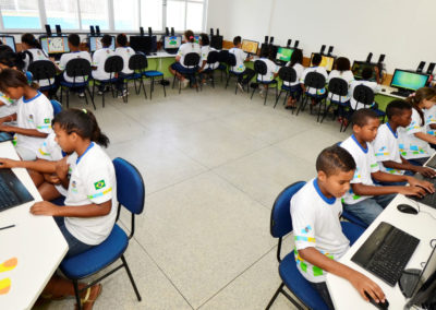 Prefeitura convoca mais de 350 professores concursados