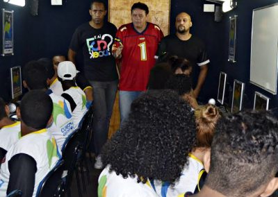 Nova Iguaçu usa funk para curso de DJ
