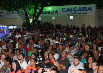 Moradores de Carmari comemoram a inauguração da Clínica da Família Caíçara