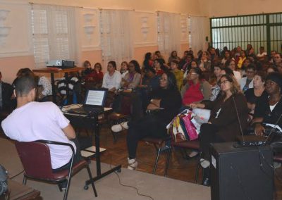 Lei de Inclusão é tema de roda de conversa entre supervisores escolares e professores itinerantes