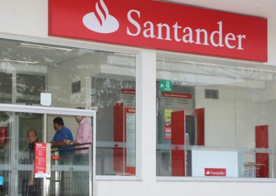 Agência Santander de Austin abre hoje as portas aos clientes