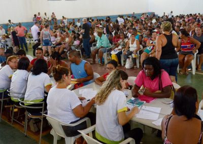 Mutirão do Minha Casa Minha Vida reúne 8 mil pessoas em Nova Iguaçu