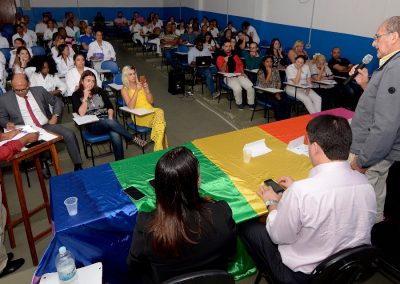 Profissionais do HGNI recebem capacitação para atender a população LGBT