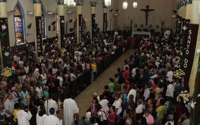Missa em homenagem a Santo Antônio mobiliza Nova Iguaçu