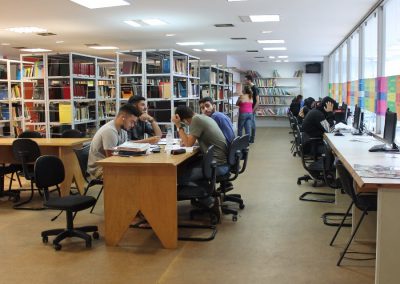 Nova Iguaçu recebe mais de 100 novos livros para Biblioteca Municipal Cial Brito
