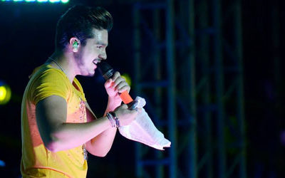 Luan Santana arrasta multidão na Festa do Aipim