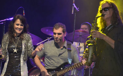Celebrare levanta público com hits da década de 80 no Festival Gastronômico de Tinguá