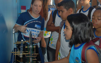 Alunos da rede municipal participam de Caravana da Ciência na Unig
