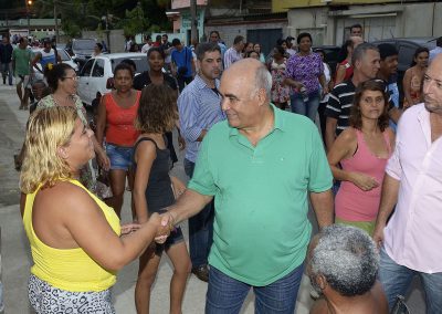 Bornier inaugura ruas em Lar Fluminense e anuncia obras para Bairro Botafogo