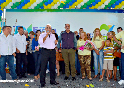 Prefeitura reinaugura escola que ficou oito anos com obra paralisada