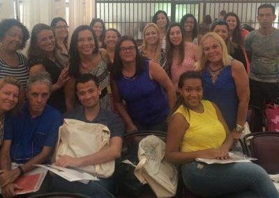 Curso capacita 105 assistentes sociais e psicólogos em Nova Iguaçu