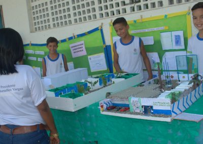 Escola comemora 35 anos resgatando história de Getúlio Vargas