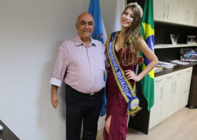 Universitária é eleita Miss Universo Nova Iguaçu