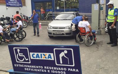 Nova Iguaçu multa quem estaciona em vaga de deficiente