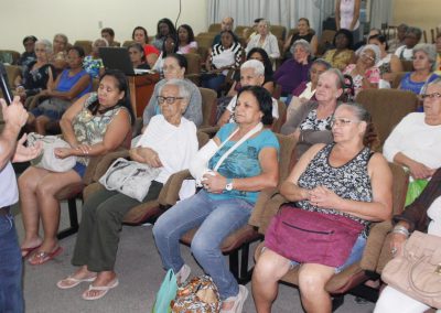 Palestra sobre Osteoporose reúne cerca de 100 idosos em Nova Iguaçu