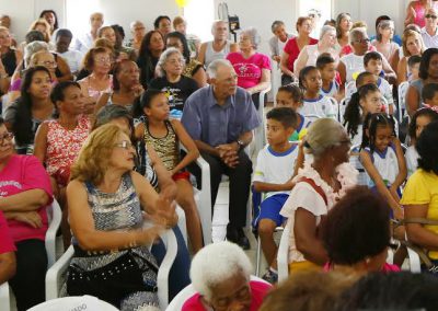 Nova Iguaçu reúne 500 em festa para idosos