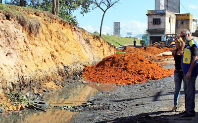 Defesa Civil realiza operação limpeza no Monte Líbano