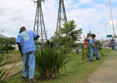 Nova Iguaçu recebe mutirão de limpeza