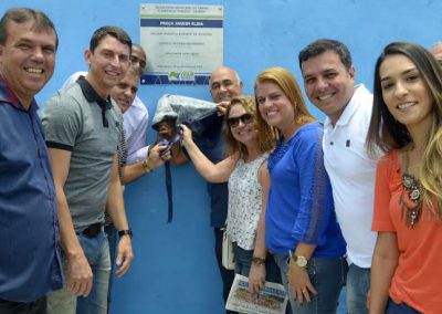 Prefeito inaugura praça com quadra poliesportiva e academia de ginástica na Palhada