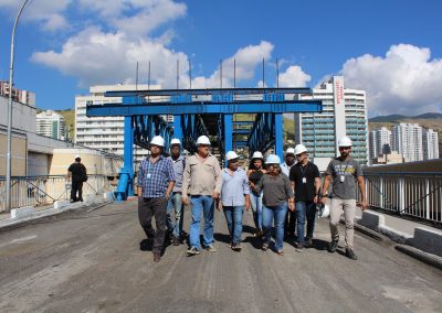 Prefeitura de Nova Iguaçu leva representantes de Conselhos de Engenharia e de Arquitetura e Urbanismo para visita técnica em viaduto em obra