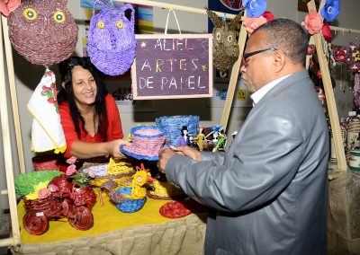 FENIG, Sebrae e Top Shopping dão início a feira do artesanato
