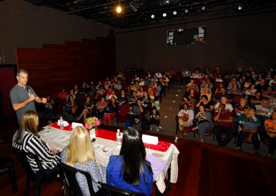 Escola de Governo promove palestra para diretores de escolas de Nova Iguaçu sobre violência contra mulheres
