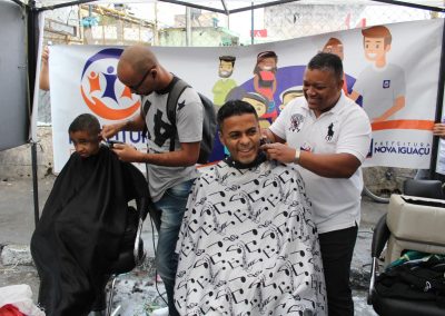 ‘Prefeitura Presente’ volta ao bairro de Comendador Soares com serviços sociais e de saúde