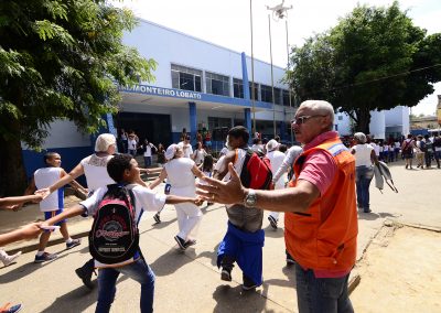 Escolas municipais fazem simulado de desocupação