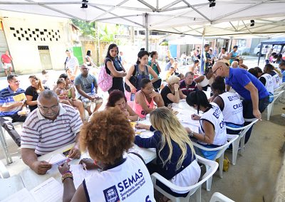 Moradores de Tinguá lotam tendas do ‘Prefeitura Presente’
