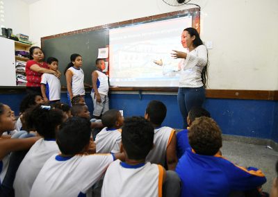 Educação abre vagas para professores