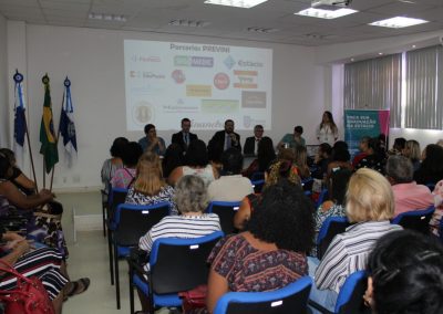 Novos aposentados recebem homenagens e benefícios do PREVINI