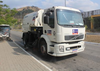 Nova Iguaçu ganha reforço na limpeza das ruas
