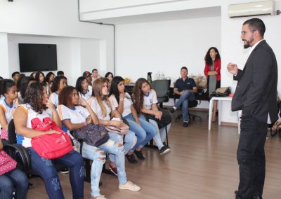 Projeto Escola de Cidadania leva estudantes à PGM