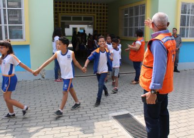 Simulado de emergência mobiliza alunos de escola da Posse