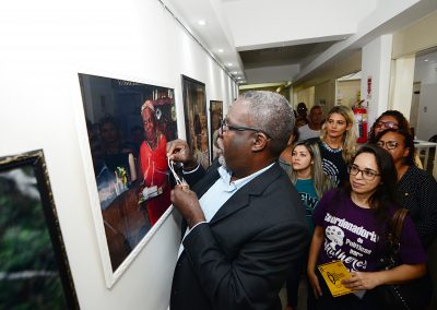 Fenig inaugura Galeria de Artes com exposição fotográfica