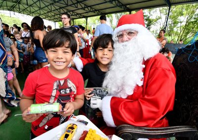 Alunos das escolinhas de esporte de Nova Iguaçu ganham festa de Natal