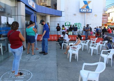 Prefeitura de Nova Iguaçu organiza filas e garante fluidez na área externa da Caixa Econômica Federal