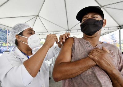 Nova Iguaçu vacina pessoas de 34 anos nesta terça-feira (27)