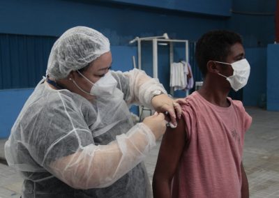 Nova Iguaçu vacina pessoas de 35 anos nesta quinta-feira (22)