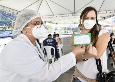 Nova Iguaçu vai vacinar adolescentes de 15 a 17 anos nesta semana