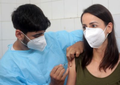 Nova Iguaçu vacina pessoas de 29 anos nesta terça-feira (10) e novo ponto de vacinação é aberto