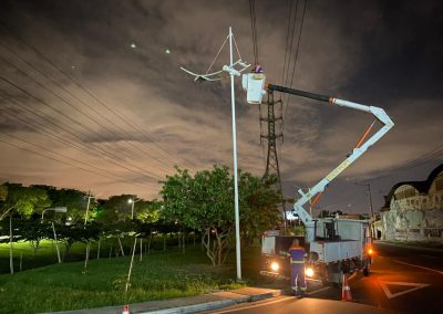 Prefeitura de Nova Iguaçu troca iluminação da Via Light por luz de led, com mais potência e economia
