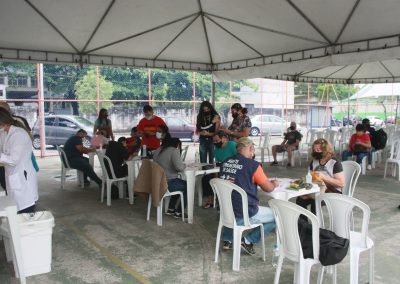 Nova Iguaçu vacina pessoas acima dos 12 anos nesta sexta-feira (5)  