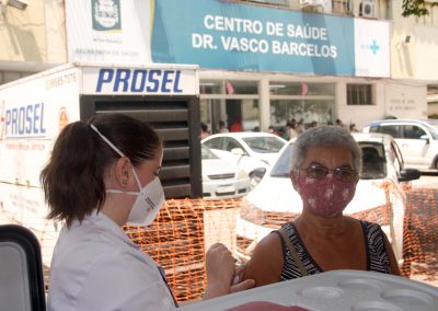 Nesta sexta-feira (17) Nova Iguaçu aplicará dose de reforço em pessoas acima de 50 anos imunizados com Janssen em dois postos de vacinação