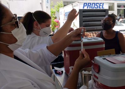 Neste sábado (18) Nova Iguaçu aplicará vacina contra COVID-19 em pessoas acima de 12 anos