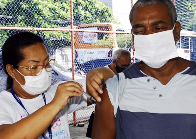 Nova Iguaçu vacina crianças, adolescentes e adultos contra a Covid-19 nesta terça-feira (8)