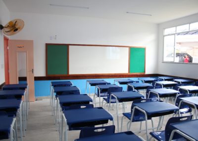Escolas municipais de Nova Iguaçu começam a receber novo mobiliário